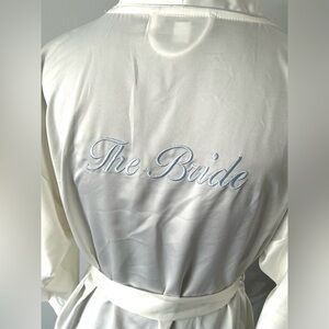 Satiny robe for BRIDE 💗